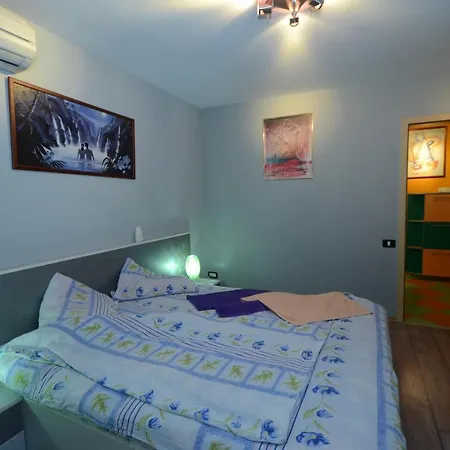 Sc & Entertainment Srl Apartment *