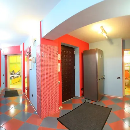 Sc & Entertainment Srl Apartment *